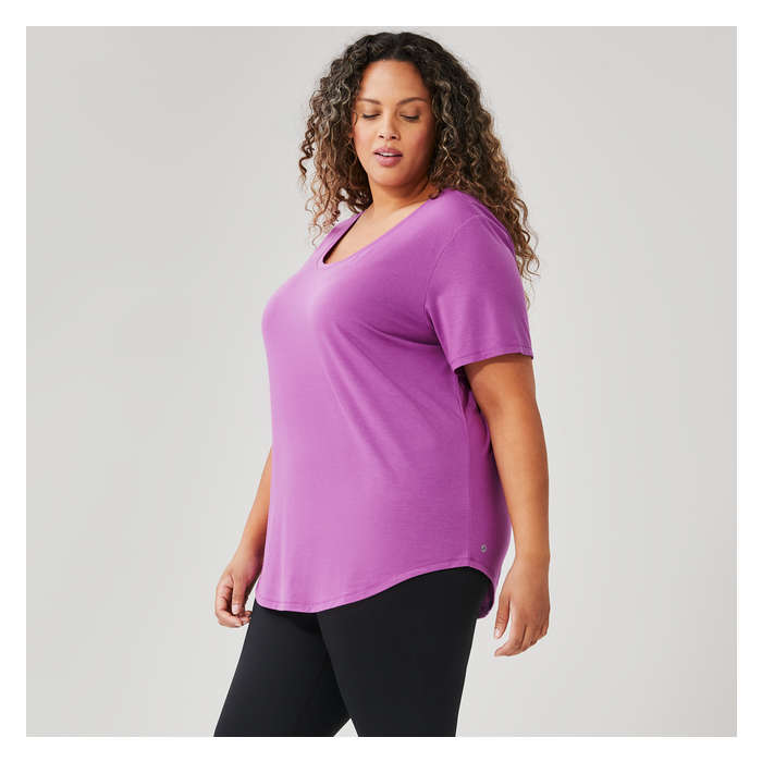 Women+ Active Scoop Neck T-Shirt